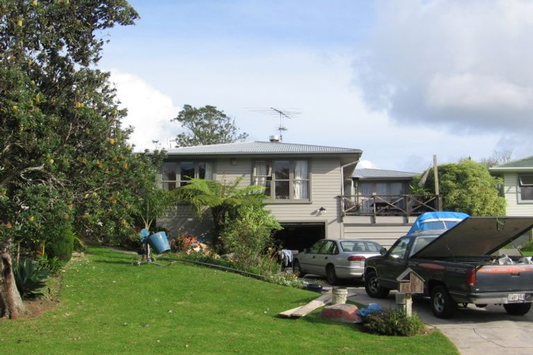 Photo of property in 19 Noall Street, Te Atatu Peninsula, Auckland, 0610