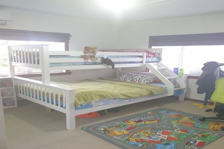 Photo of property in 1/8 Golf Road, New Lynn, Auckland, 0600