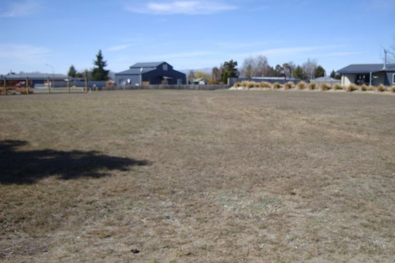 Photo of property in 38 Rhoboro Road, Twizel, 7901