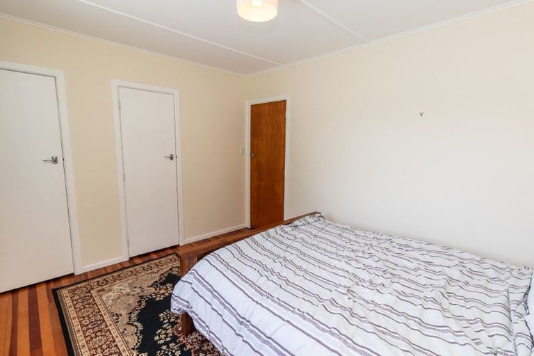 Photo of property in 19 Montreal Grove, Kingston, Wellington, 6021