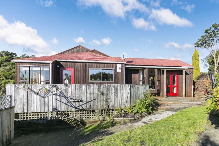 Photo of property in 8 Ballina Drive, Churton Park, Wellington, 6037