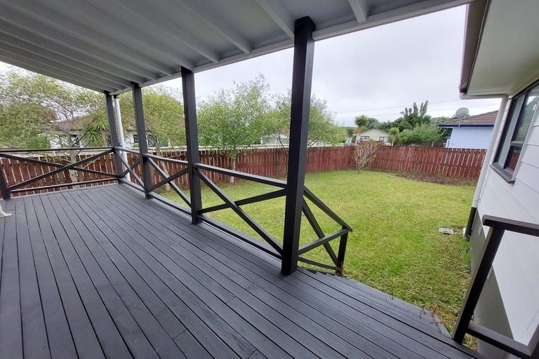 Photo of property in 75 Santiago Crescent, Unsworth Heights, Auckland, 0632