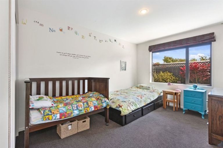 Photo of property in 46 Inwoods Road, Parklands, Christchurch, 8083