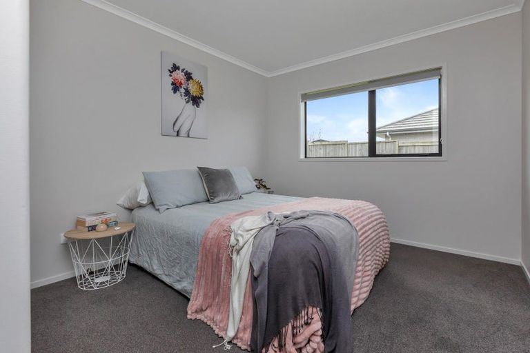 Photo of property in 13 Olney Court, One Tree Point, 0118