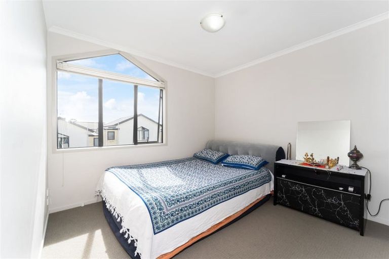 Photo of property in St Claire Village, 35/172 Mcleod Road, Te Atatu South, Auckland, 0610