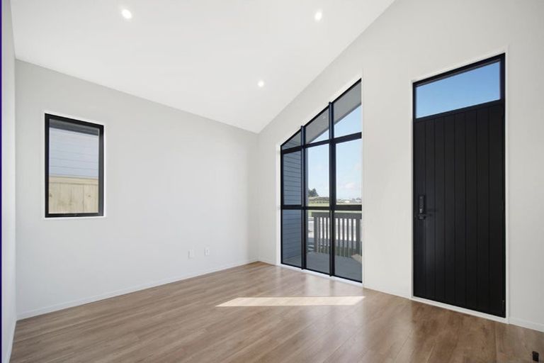 Photo of property in 27 Huringa Road, Karaka, 2113