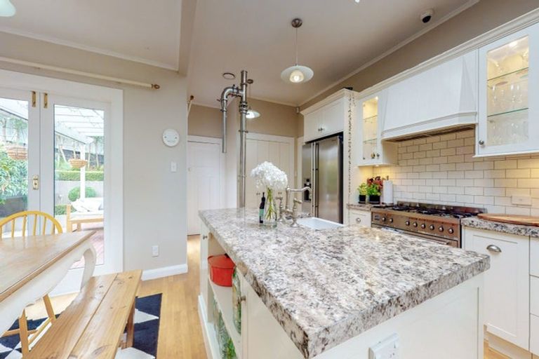 Photo of property in 82 Campbell Street, Karori, Wellington, 6012