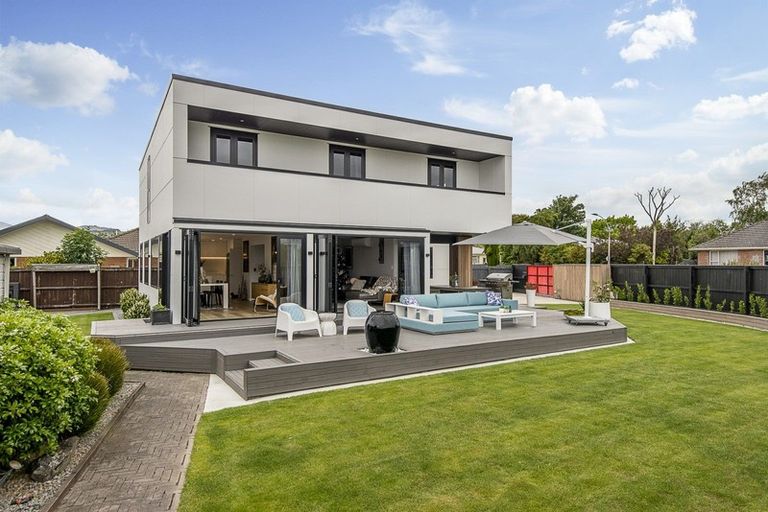 Photo of property in 10 Evesham Crescent, Spreydon, Christchurch, 8024