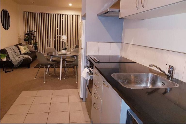 Photo of property in Royal Court Apartments, 1193unit Hinemoa Street, Rotorua, 3010