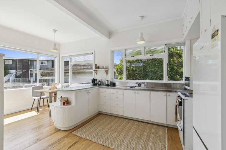 Photo of property in 199u1 Newlands Road, Newlands, Wellington, 6037