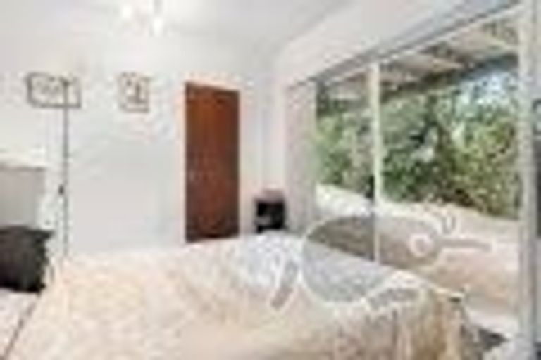 Photo of property in 2 Miro Street, New Lynn, Auckland, 0600