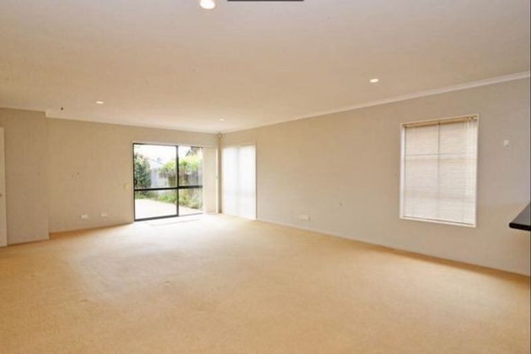 Photo of property in 32 Espalier Drive, Henderson, Auckland, 0612