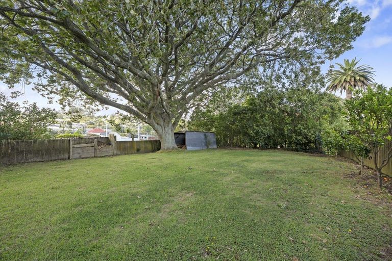 Photo of property in 13 Karaka Street, Helensville, 0800