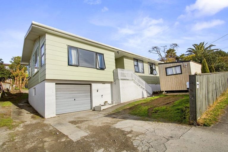 Photo of property in 82 Bell Street, Tawa, Wellington, 5028