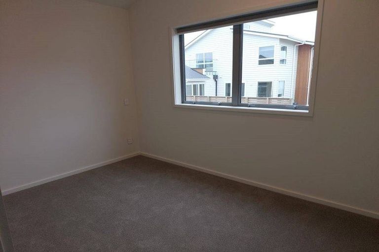 Photo of property in 19 Gunn Way, Hobsonville, Auckland, 0616