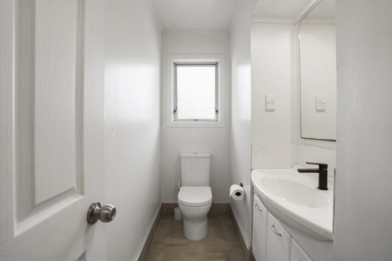 Photo of property in 7 Glengowan Place, Conifer Grove, Takanini, 2112