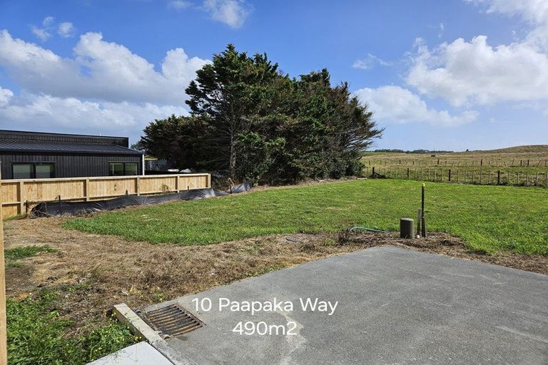 Photo of property in 14 Paapaka Way, Waiuku, 2123