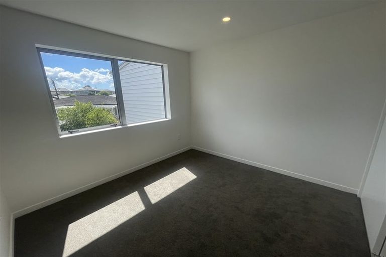 Photo of property in 11a Reid Road, New Lynn, Auckland, 0600