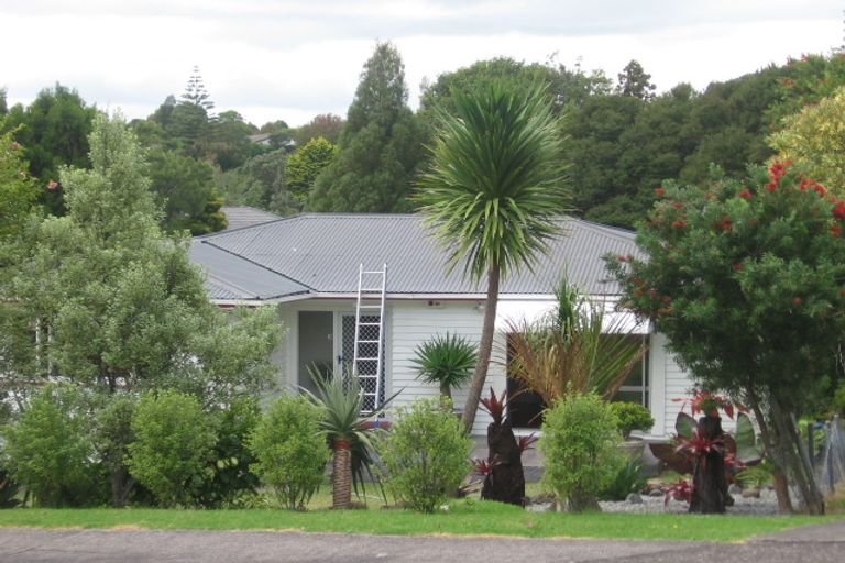 Photo of property in 30 South Lynn Road, Titirangi, Auckland, 0604