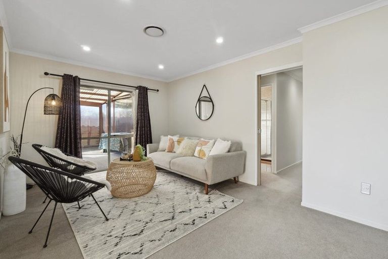 Photo of property in 55 Burswood Drive, Burswood, Auckland, 2013