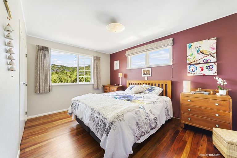 Photo of property in 12 Williamson Way, Karori, Wellington, 6012