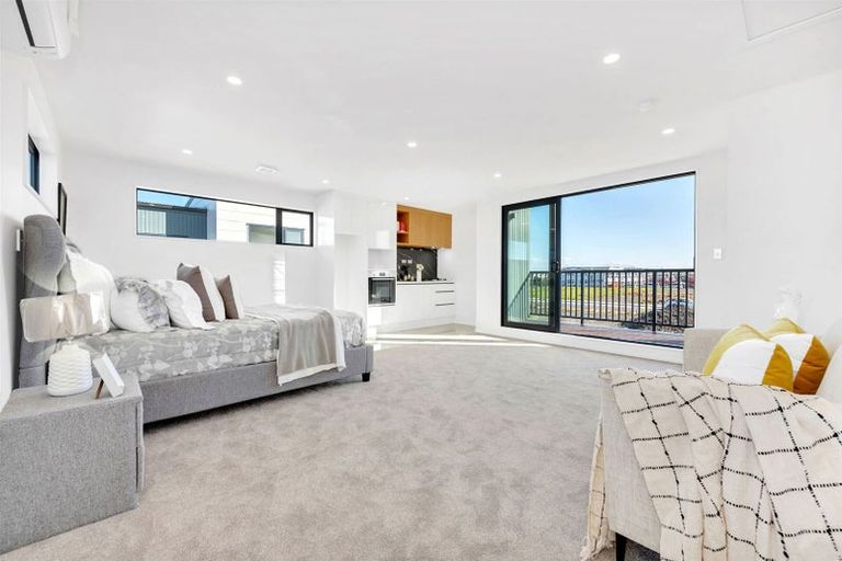 Photo of property in 24 John Gray Street, Papakura, 2110