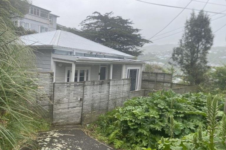 Photo of property in 3 Taft Street, Brooklyn, Wellington, 6021