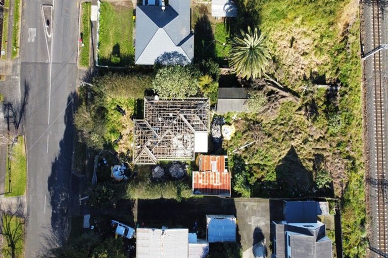 Photo of property in 28 Cambridge Terrace, Papatoetoe, Auckland, 2025