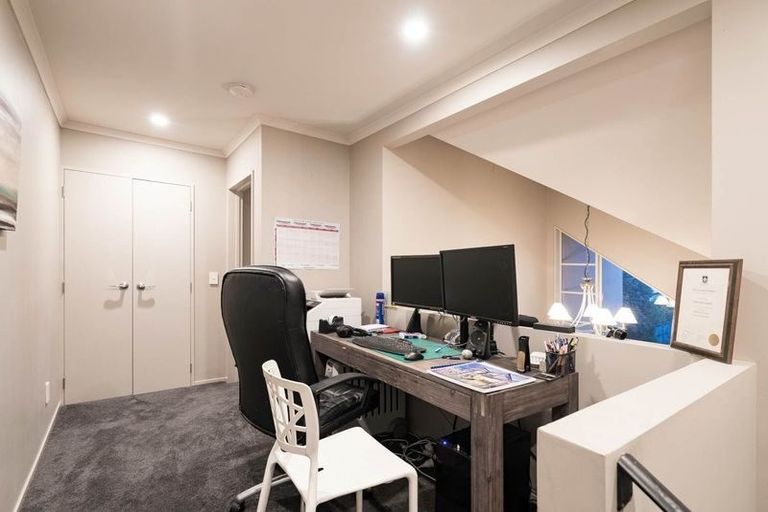 Photo of property in 5 Chateau Rise, Flat Bush, Auckland, 2016