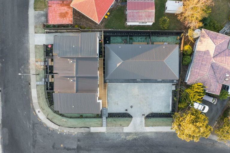 Photo of property in 15 Locket Road, Glenfield, Auckland, 0629