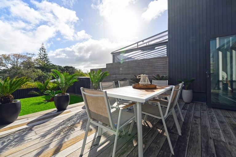 Photo of property in 19b Tawa Road, Te Atatu Peninsula, Auckland, 0610