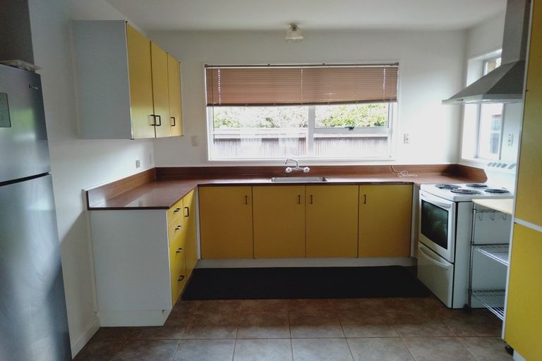 Photo of property in 2/39 Waimairi Road, Upper Riccarton, Christchurch, 8041