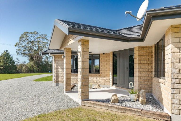 Photo of property in 73 Mcpadden Road, Westport, 7892