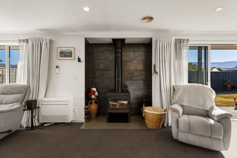 Photo of property in 8 Austral Place, Cromwell, 9310