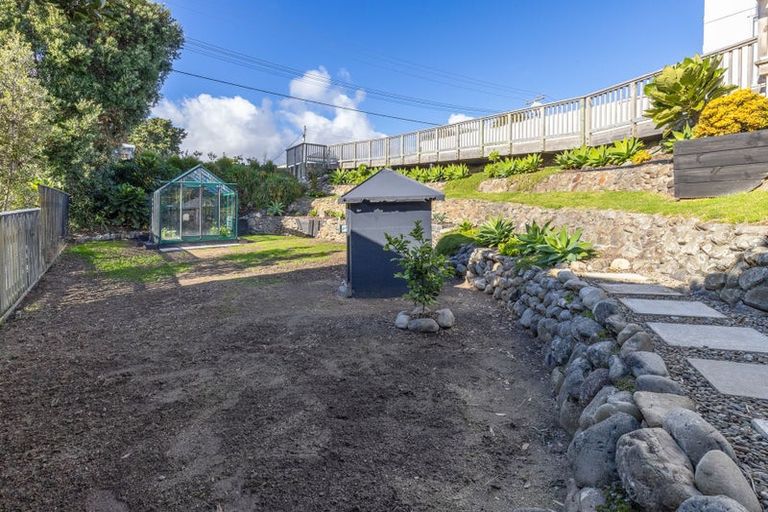 Photo of property in 86 Seaview Road, Paraparaumu Beach, Paraparaumu, 5032