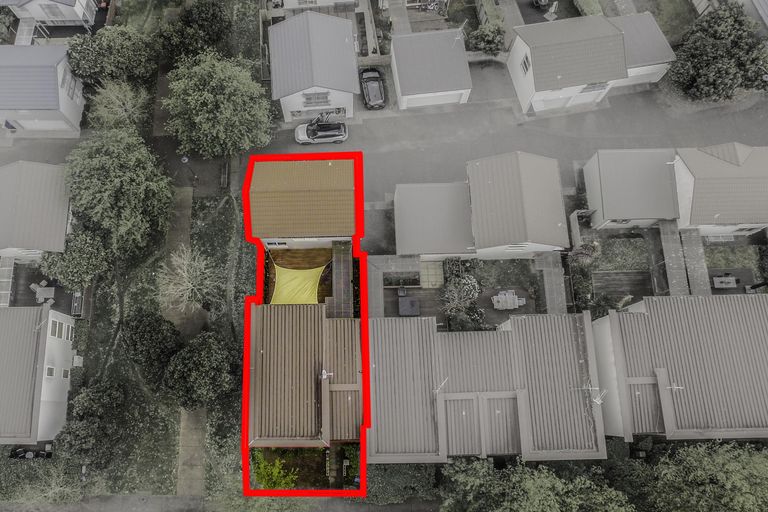 Photo of property in 16 Reins Road, Takanini, 2112