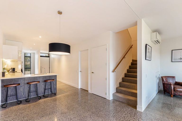 Photo of property in 25 Isitt Road, Hobsonville, Auckland, 0616