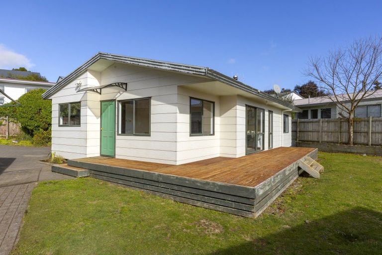 Photo of property in 33 Sunset Street, Hilltop, Taupo, 3330
