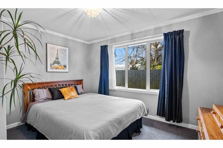 Photo of property in 1 Collean Street, Wallacetown, 9816