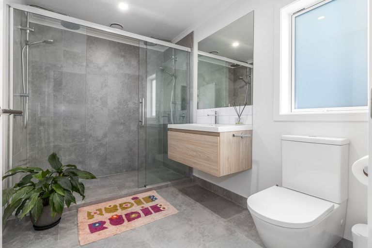 Photo of property in 46 Nimmo Avenue West, Waikanae, 5036