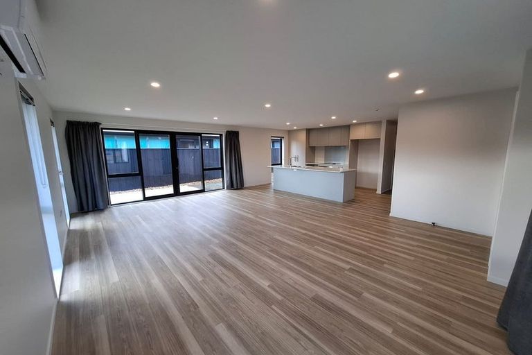 Photo of property in 11 Oakmill Drive, Casebrook, Christchurch, 8051