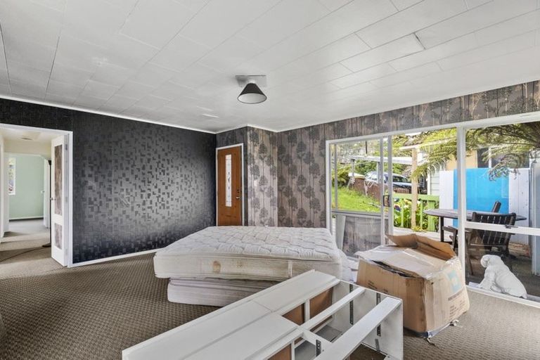 Photo of property in 6 Kilcar Place, Massey, Auckland, 0614