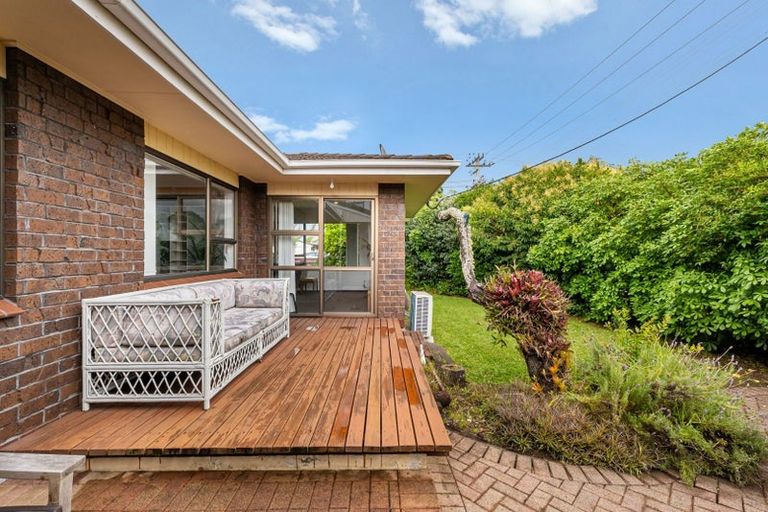 Photo of property in 37 Centreway Road, Orewa, 0931