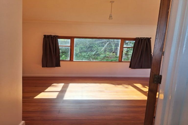 Photo of property in 39 Chaucer Road, Hospital Hill, Napier, 4110