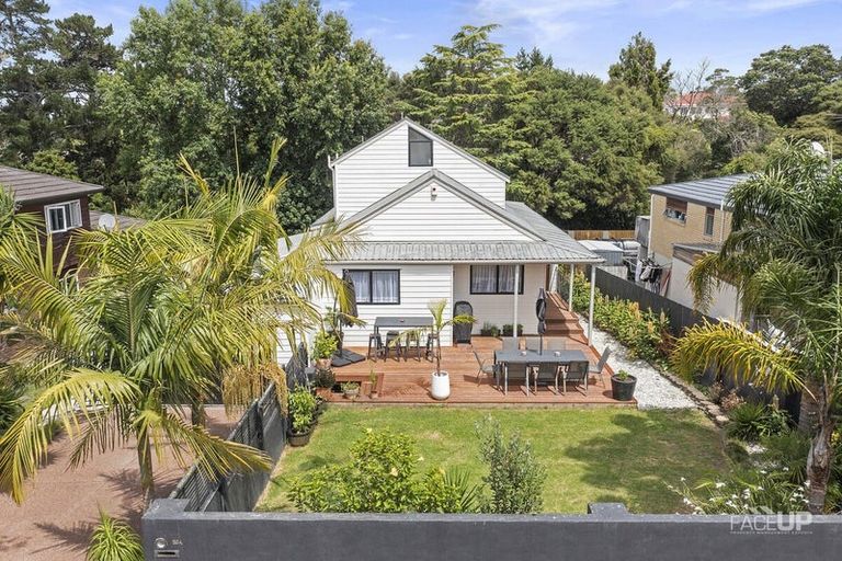 Photo of property in 50 Lagoon Way, West Harbour, Auckland, 0618