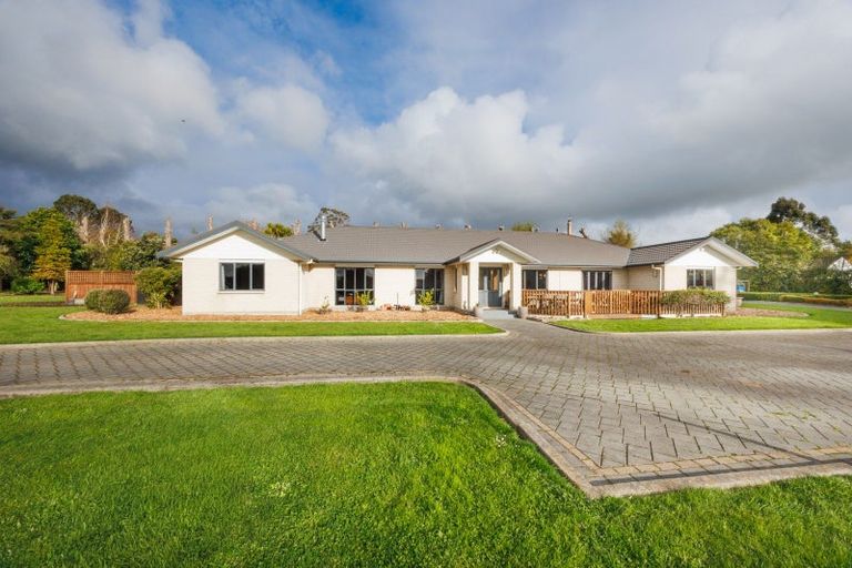 Photo of property in 294 Polson Hill Drive, Aokautere, Palmerston North, 4471