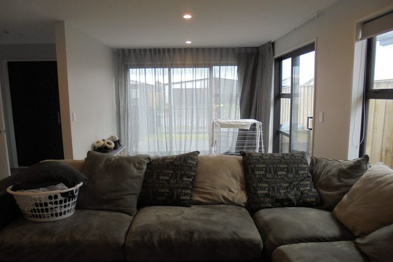 Photo of property in 37 Chrysolite Place, Belfast, Christchurch, 8051