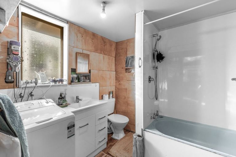 Photo of property in 53 Awarua Bay Road, Awarua Plains, Invercargill, 9877