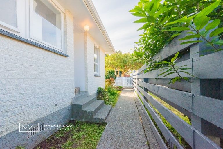 Photo of property in 15 Kaponga Street, Wainuiomata, Lower Hutt, 5014
