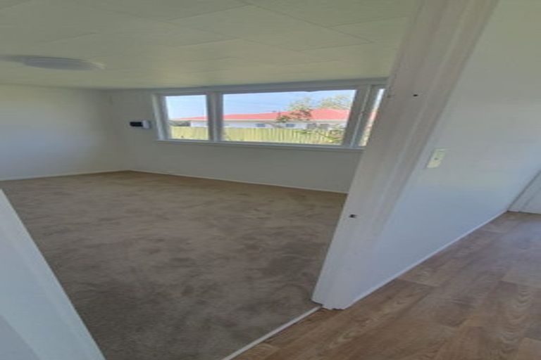 Photo of property in 138 Don Buck Road, Massey, Auckland, 0614